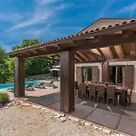Dali Villa *